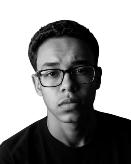 Retrato do fundador do estúdio, em preto e branco